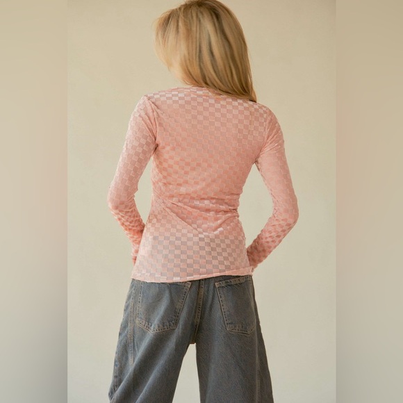 118B. Check Mesh Long sleeve - Pink - Picture 2 of 3